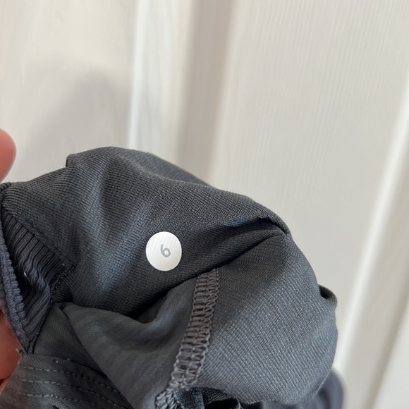 SOLD Lululemon lined dance studio pants grey size 6 - Picture 6 of 8